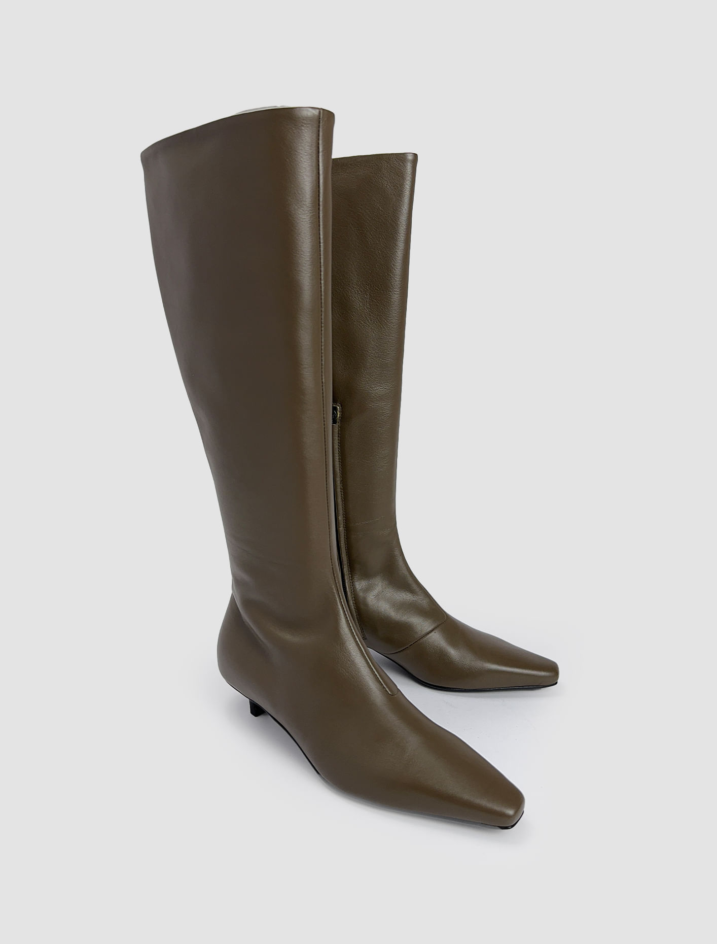 Shop Totême Slim Knee Boot In Ash