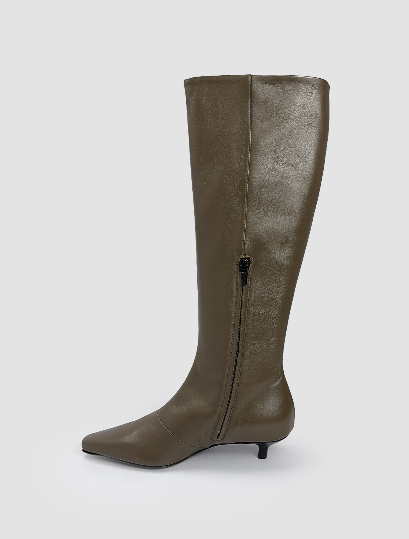 Shop Totême Slim Knee Boot In Ash