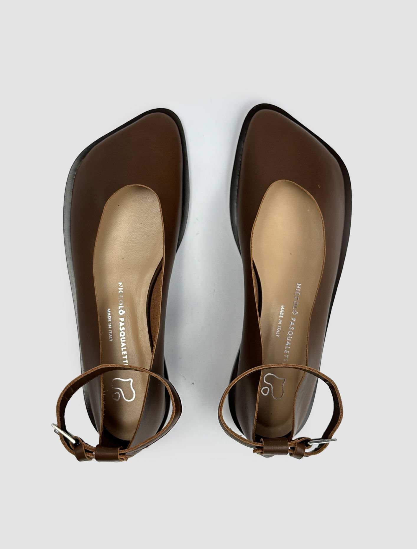 Shop Niccolò Pasqualetti Lobo Flats In Brown