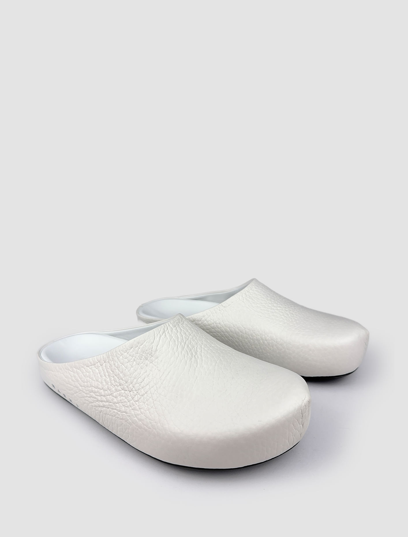 Shop Marni Fussbett Sabot In White