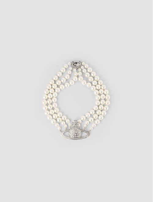 Three strands of pearl necklace