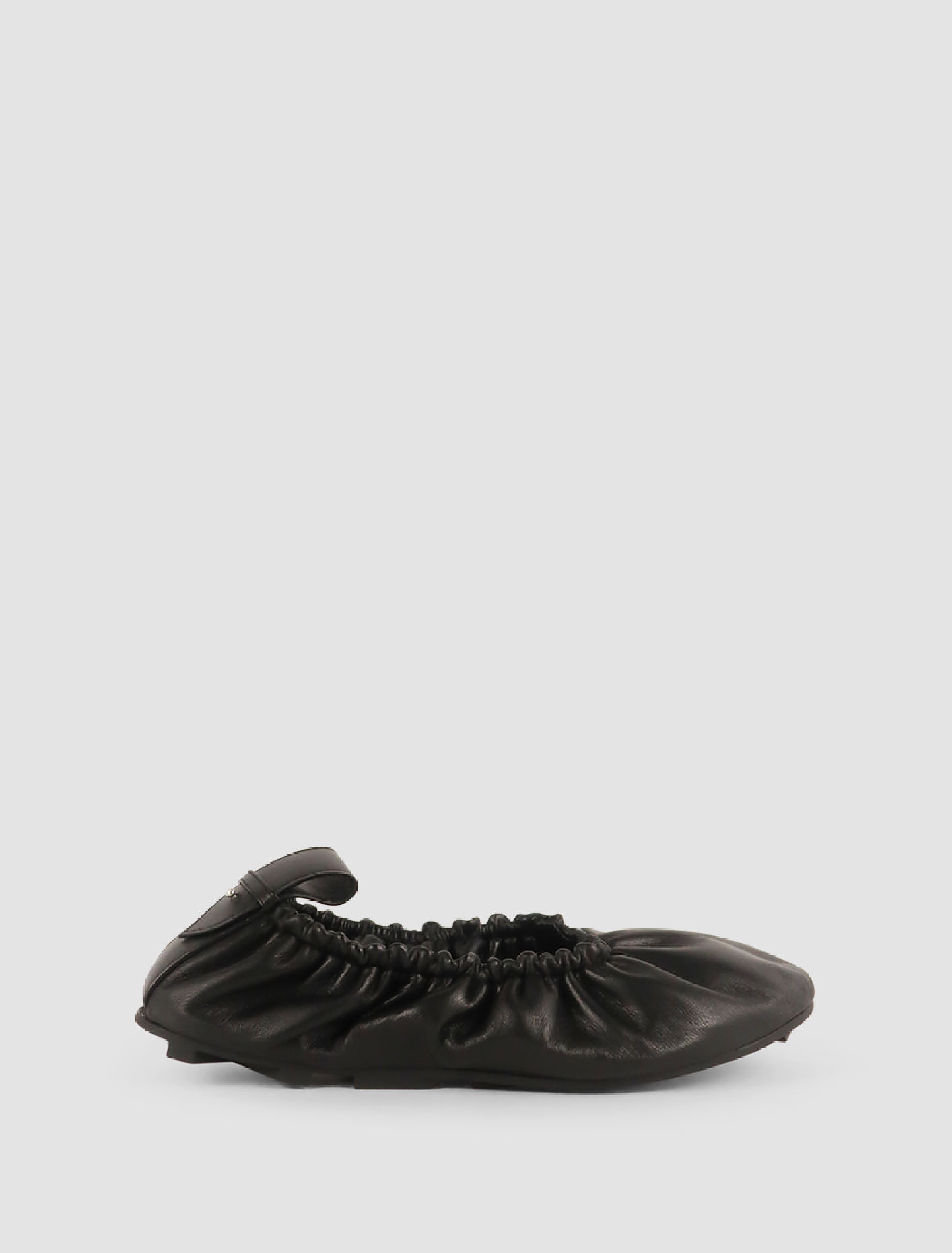 Medea Leather Ballerina Shoes In Nero