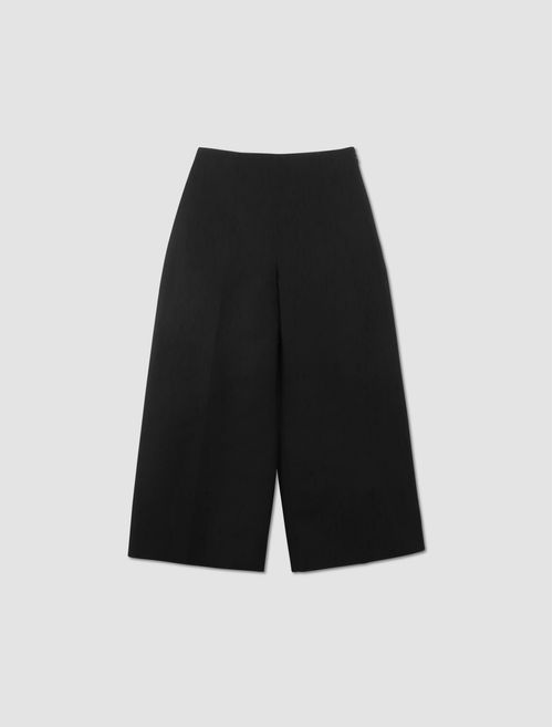 Classic cut trousers