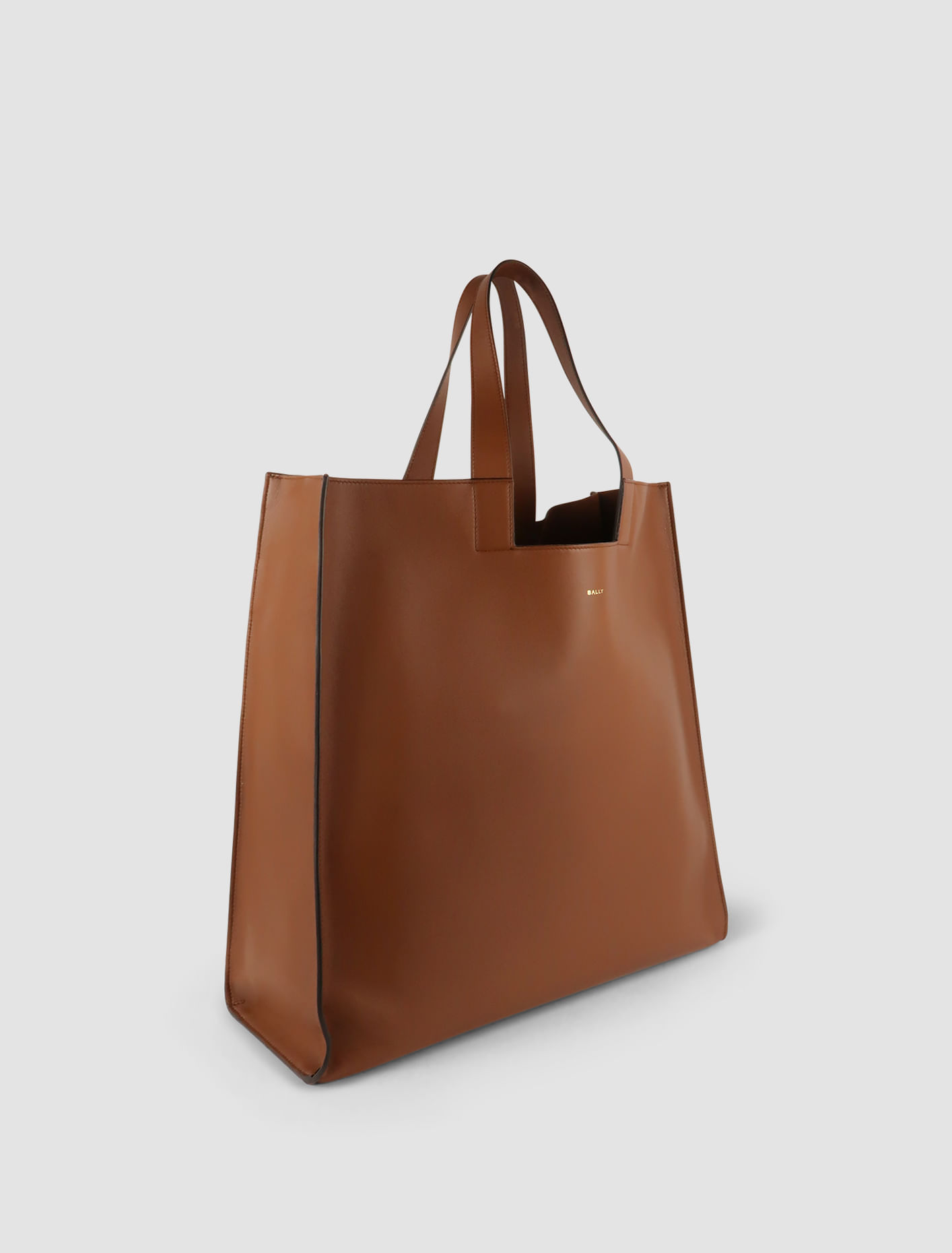 Shop Bally Easy Tote Bag In Leather 21+gold