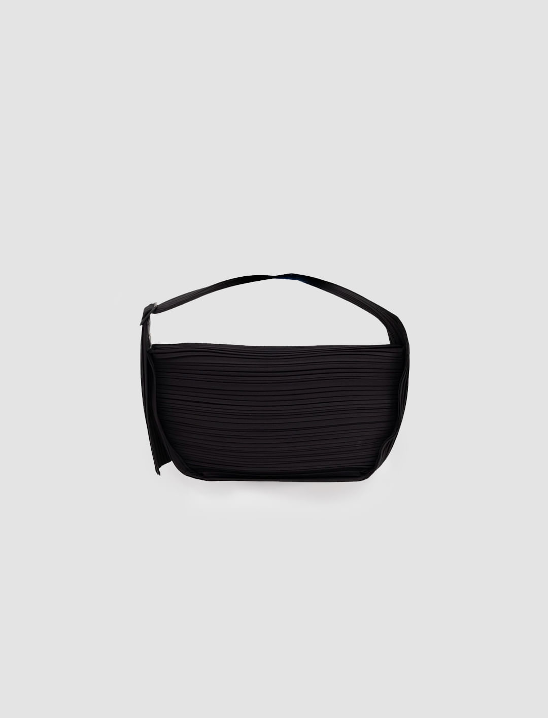 Shop Issey Miyake Pleated Bag In Nero