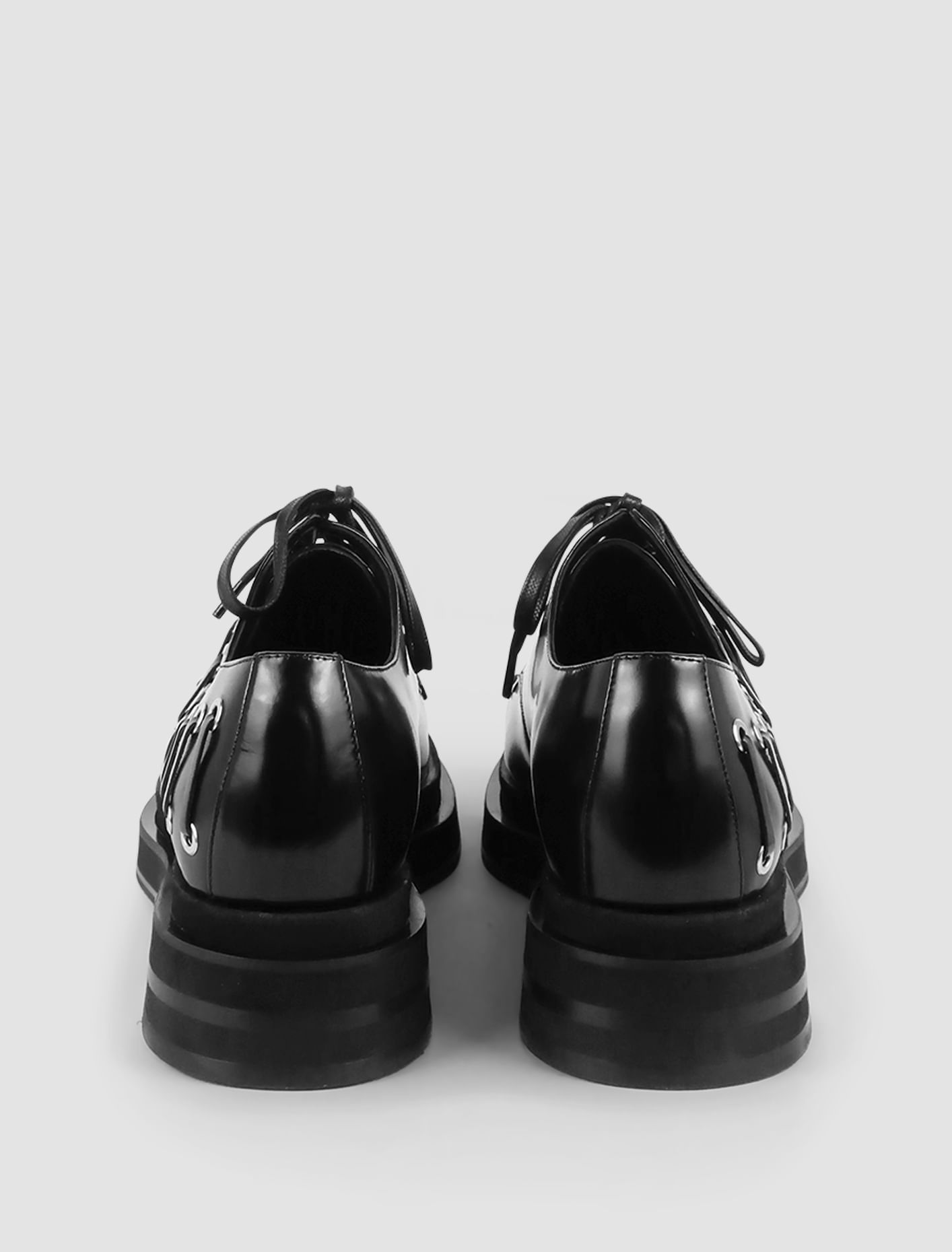 Shop Simone Rocha Scarpe Heart Toe Grommet Brogue In Nero