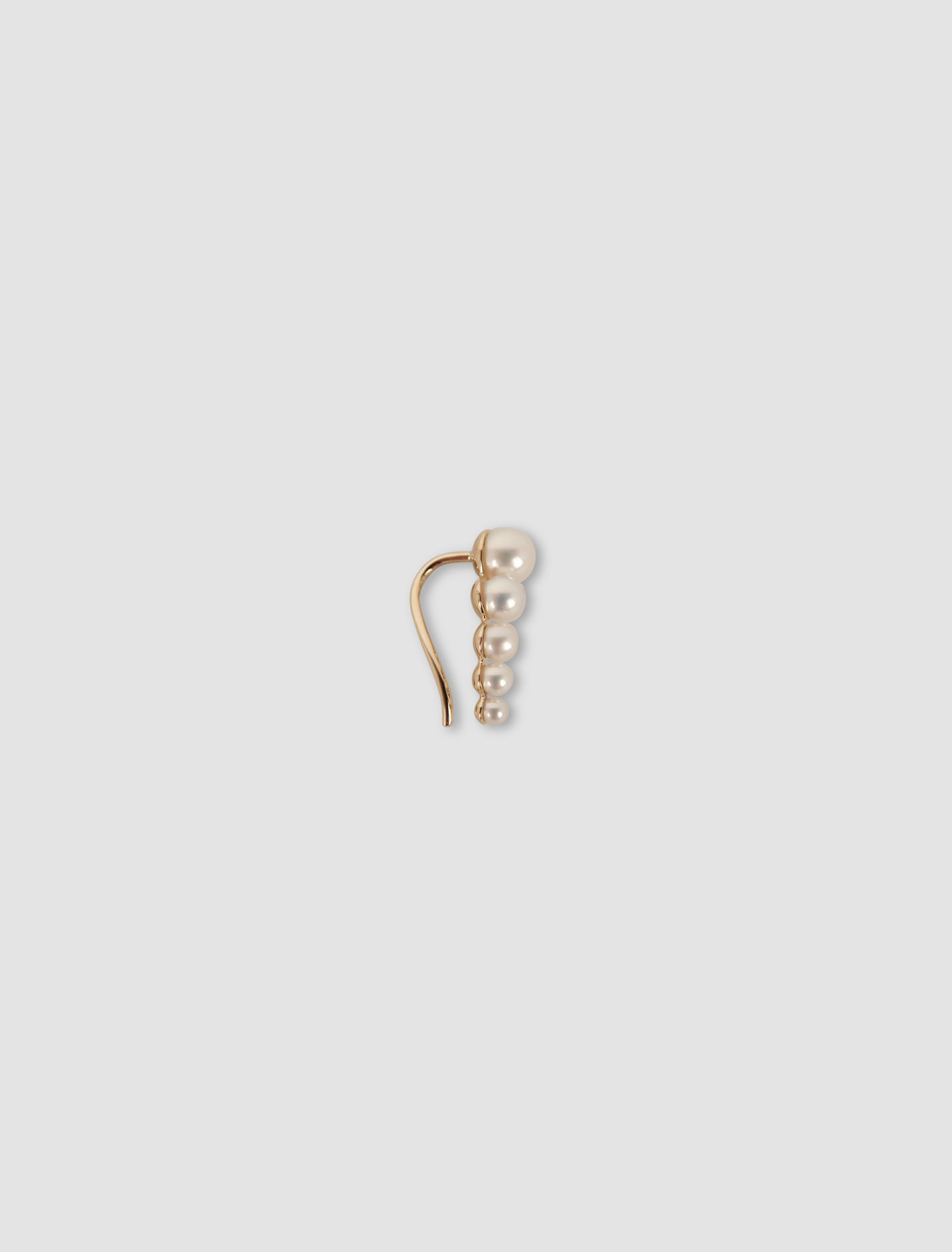 Shop Sophie Bille Brahe Small Japanese Croissant Earring In Pearls